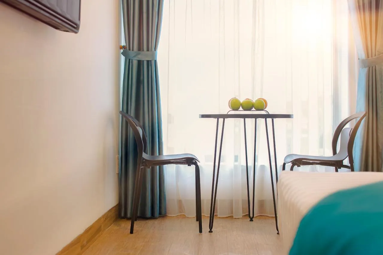 Lyn'S Hotel & Apartment Da Nang 3*,  Vietnam